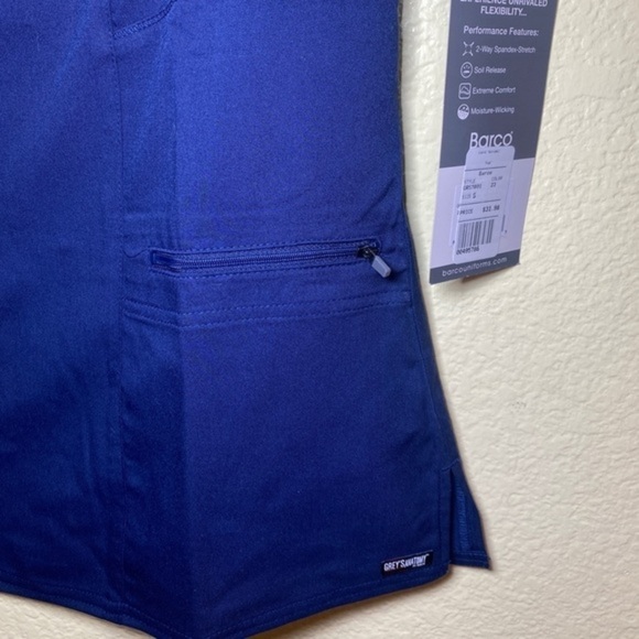 Greys ANATOMY BY‎ BARCO V-NECK SCRUB SIZE-S - Picture 3 of 7